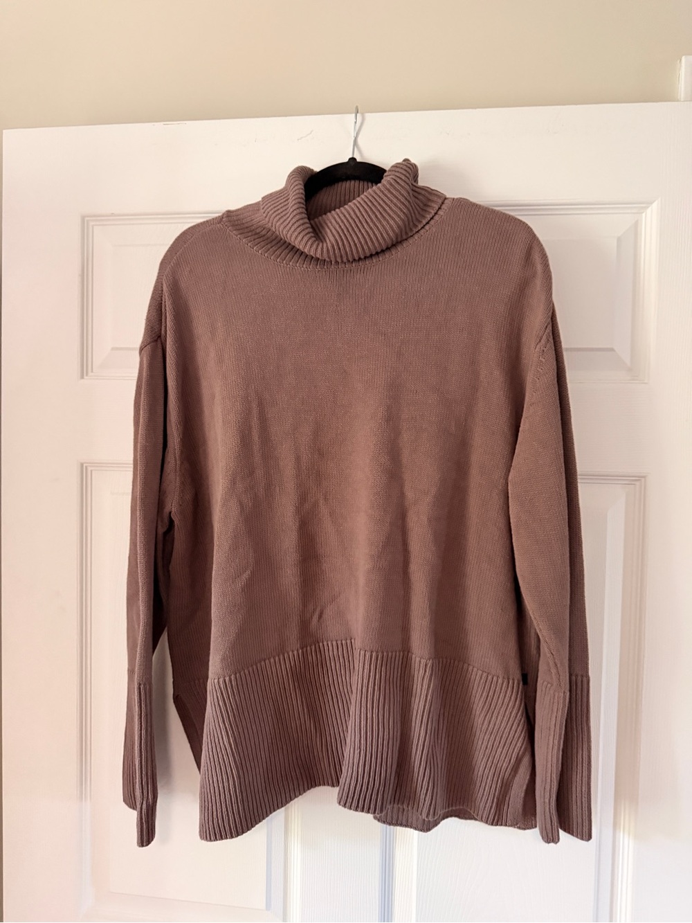 GAP Dusty Mauve Ribbed Turtleneck Sweater